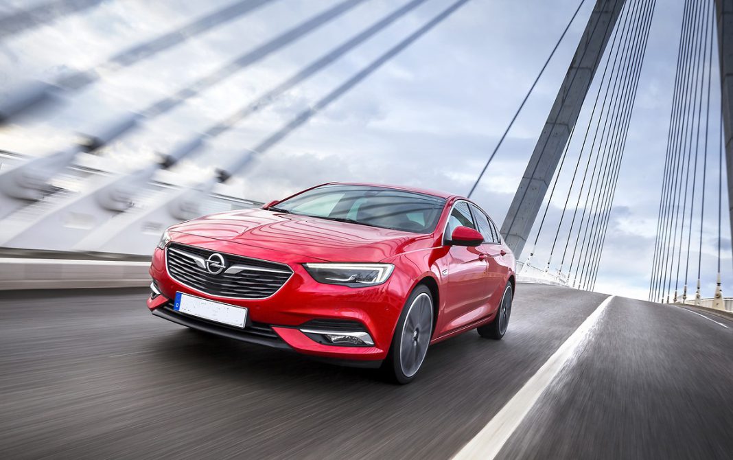 opel insignia test surus izlenimleri (12) Opel İnsignia Kapak