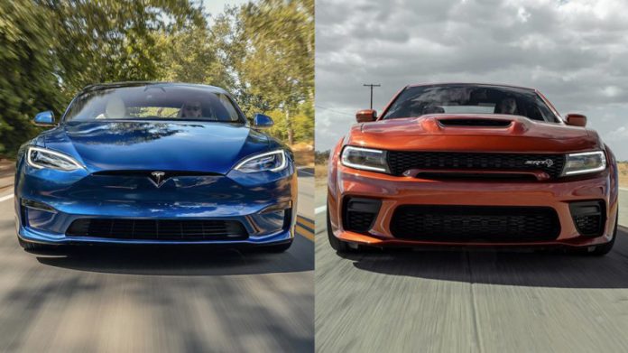 Tesla Model S Plaid ve Dodge Charger Hellcat Redeye