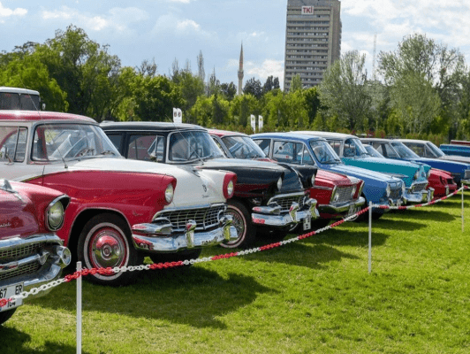 Türkiye'nin En Büyük Klasik Otomobil Festivali Başladı