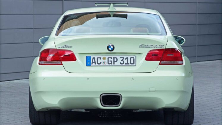 D&uuml;nyanın En Hızlı LPG&rsquo;li Arabası arkadan g&ouml;r&uuml;n&uuml;m