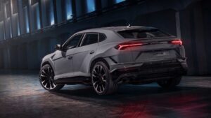 2023 Lamborghini Urus S arkadan görünüm