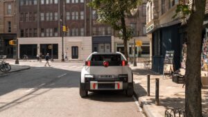 Citroen Oli arkadan görünüm