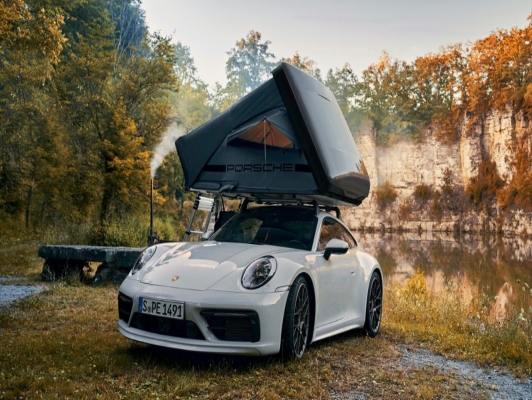 Porsche Araç Üstü Çadır ile Konforlu Bir Kamp Deneyimi
