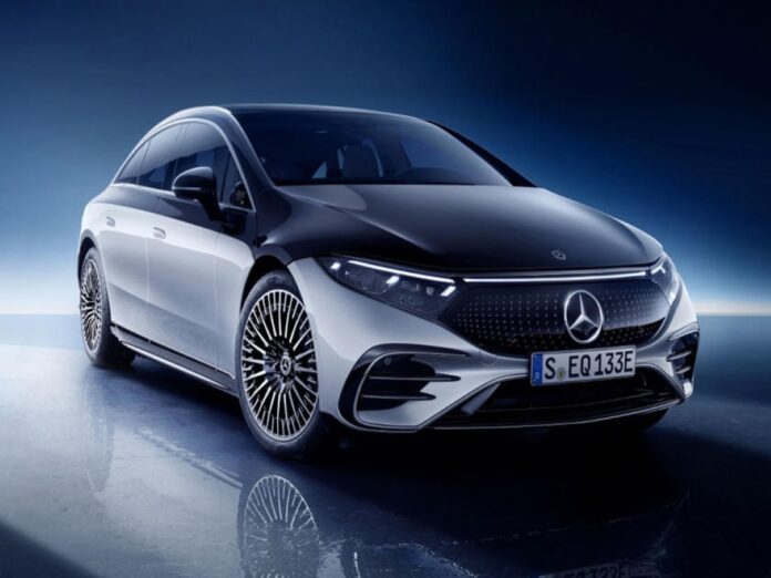 Mercedes Otomobiller İçin Apple Teknolojisi Zamanı