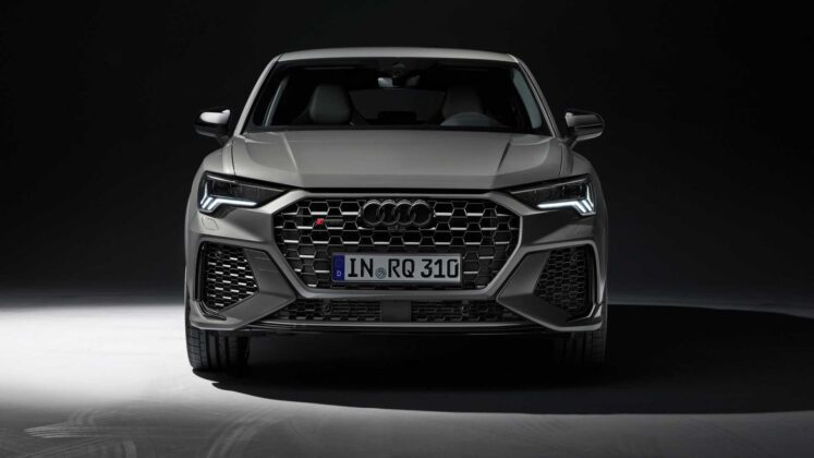 Audi RS Q3 10. Yıl &Ouml;zel Versiyonu &ouml;nden g&ouml;r&uuml;n&uuml;m