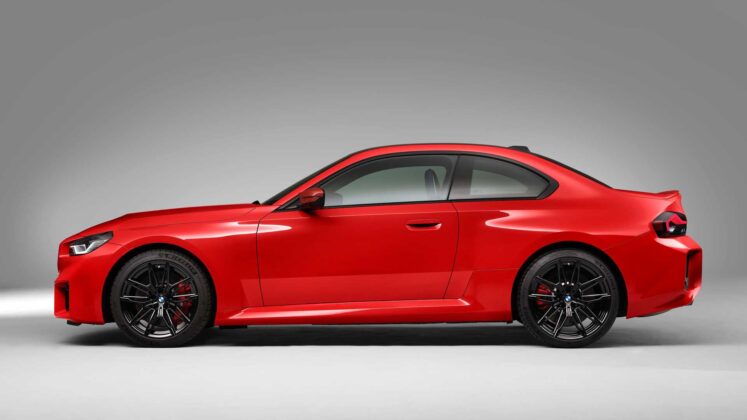 2023 BMW M2 yandan g&ouml;r&uuml;n&uuml;m