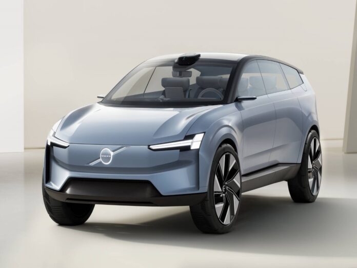 Volvo EX90 Elektrik Gittiğinde Evlere Güç Verebilecek