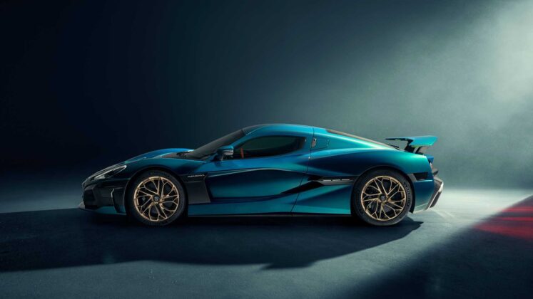 Rimac Nevera yandan g&ouml;r&uuml;n&uuml;m
