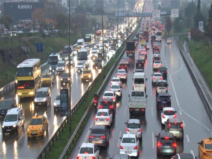 Trafiğe Kaydı Yapılan Taşıt Sayısı Ekim'de Azaldı