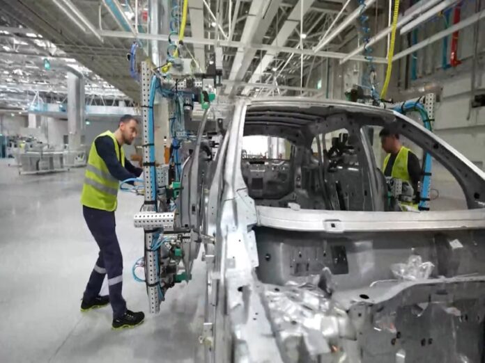 TOGG Akıllı Otomobillerin Üretim Aşamalarını Paylaştı