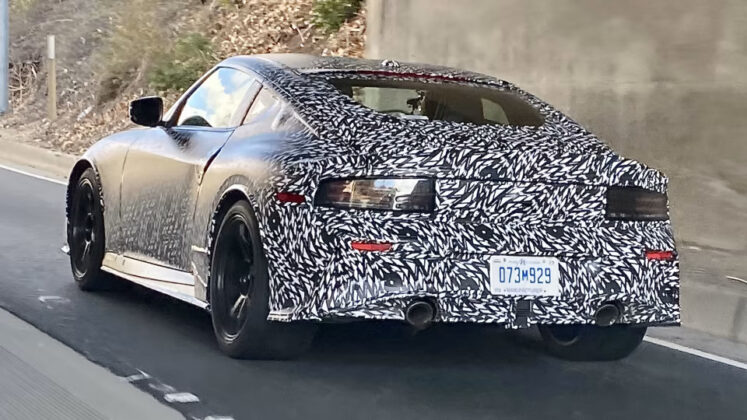 Nissan Z Nismo arkadan g&ouml;r&uuml;n&uuml;m