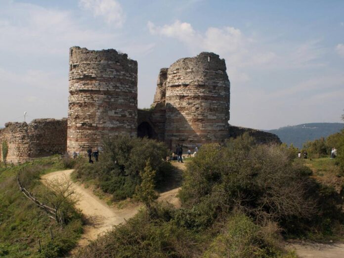 Yoros Kalesi